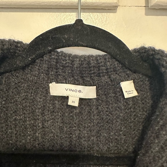 Vince Cashmere & Wool Sleeveless Sweater Vest with Collar - Picture 3 of 3